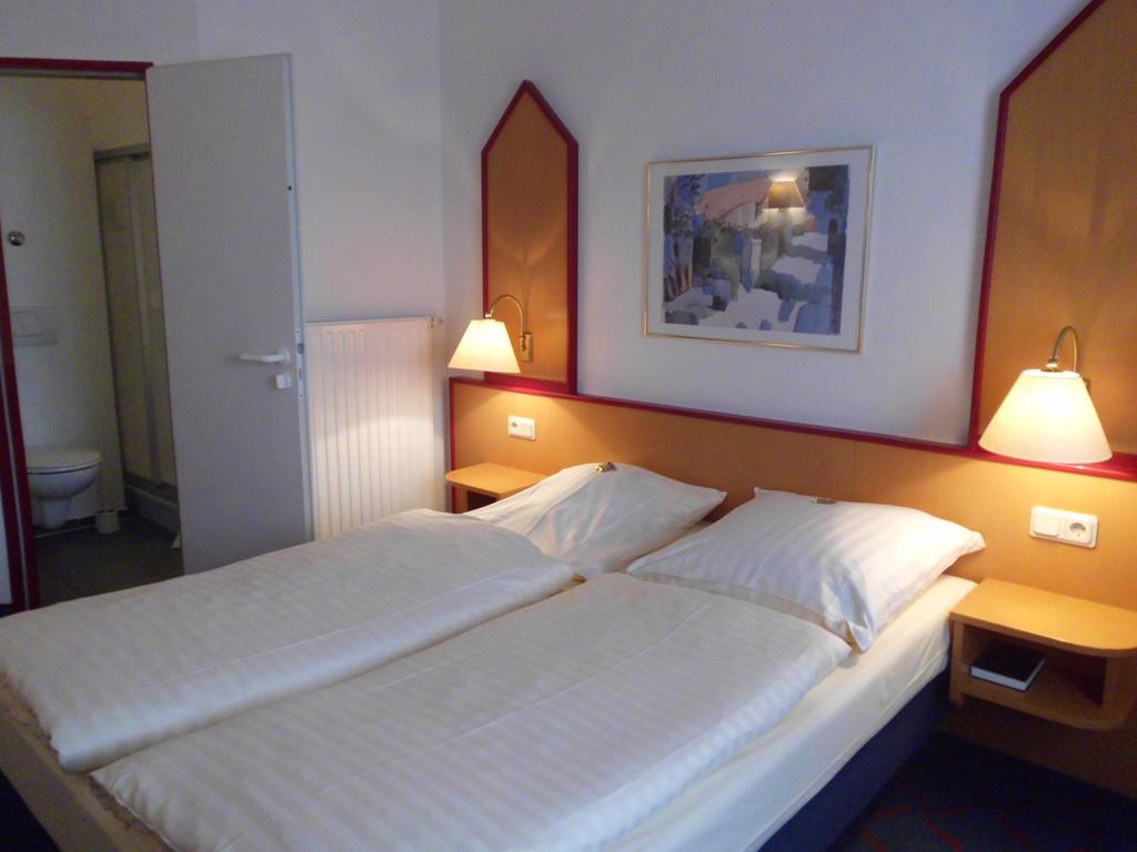Hotel Montana Lauenau Exteriör bild