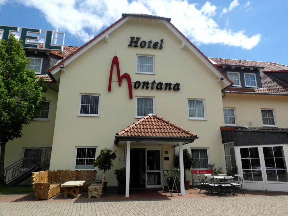 Hotel Montana Lauenau Exteriör bild